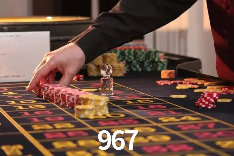 Descubra a Essência do 967: Nossa História e Compromissos